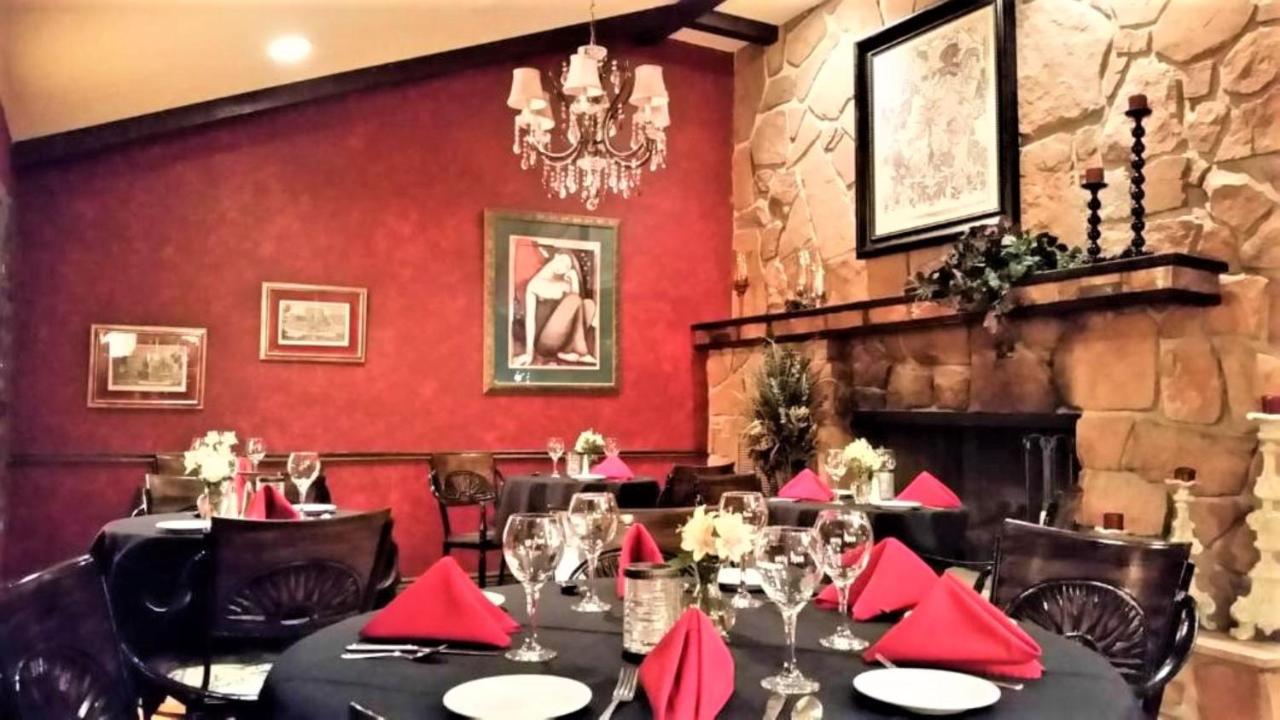 Sedona Pines Resort Exteriör bild The restaurant's interior