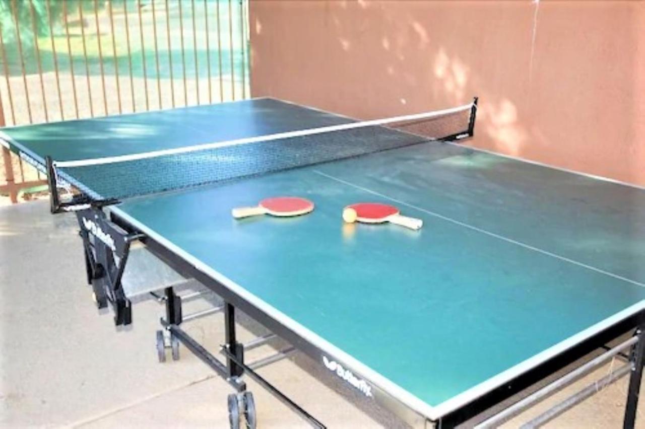 Sedona Pines Resort Exteriör bild Table tennis table