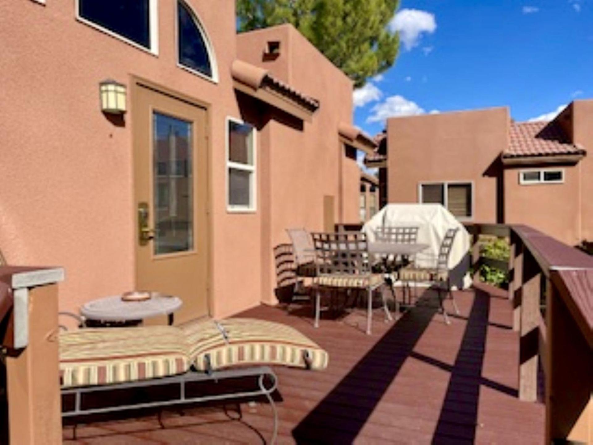 Sedona Pines Resort Exteriör bild A patio