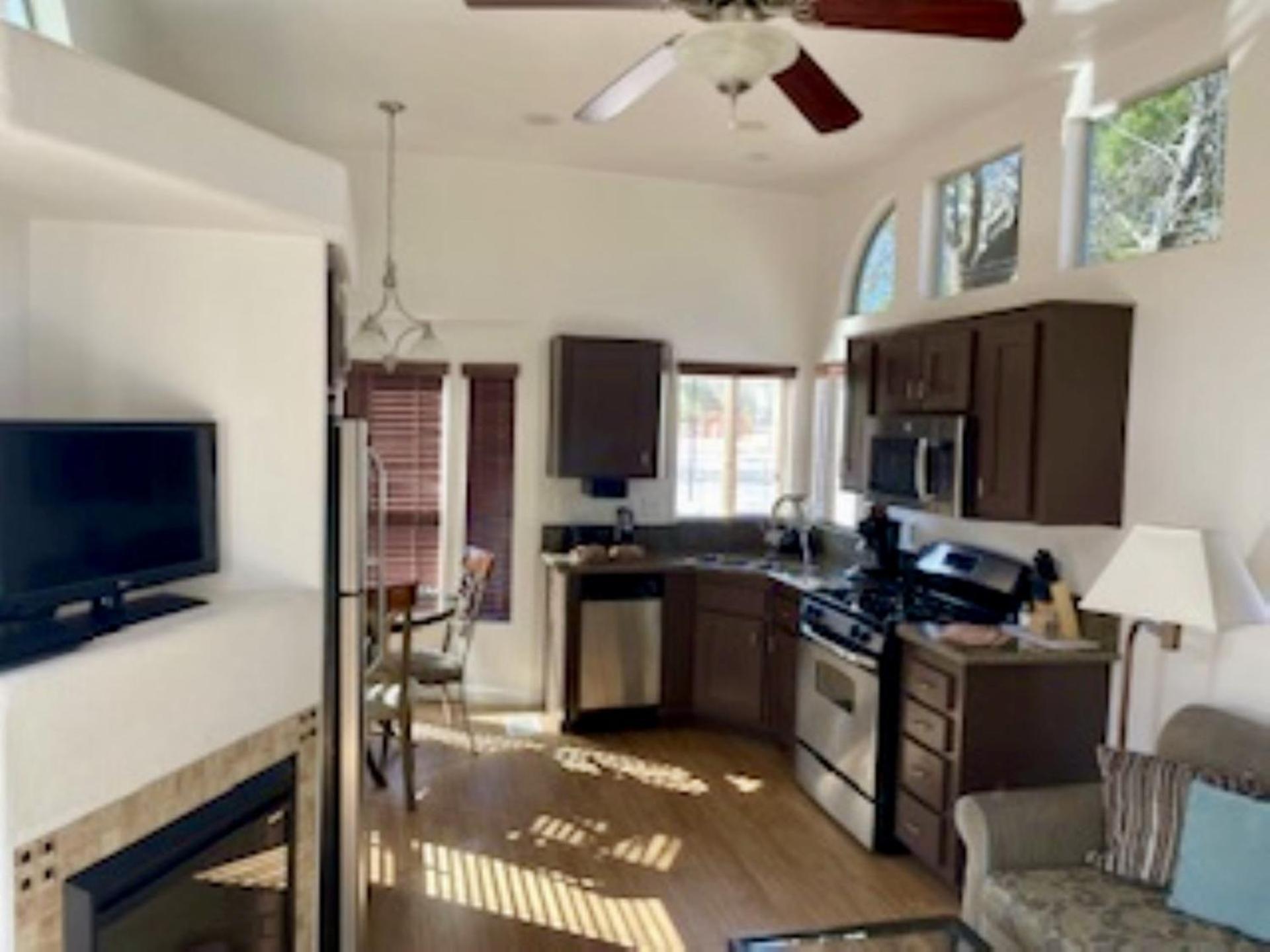 Sedona Pines Resort Exteriör bild Interior of a tiny home